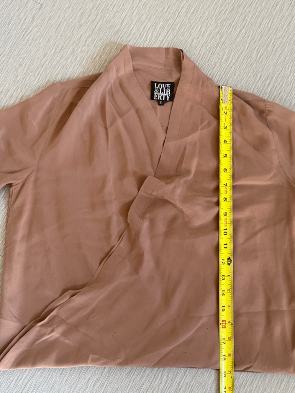 Love & Liberty 100% Silk Wrap Blouse Small Cropped Boho - Picture 5 of 11